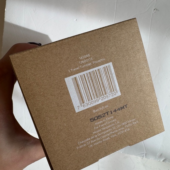 Nespresso Viral Nomad Travel Tumbler Pistachio Limited edition 540ml NIB - Picture 3 of 3